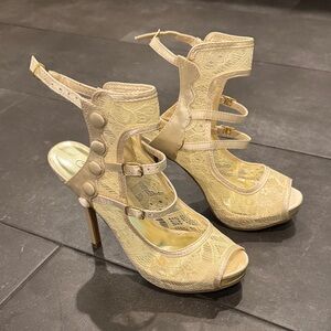 Cream Lace Peep-Toe Heels Kakoa 6.5